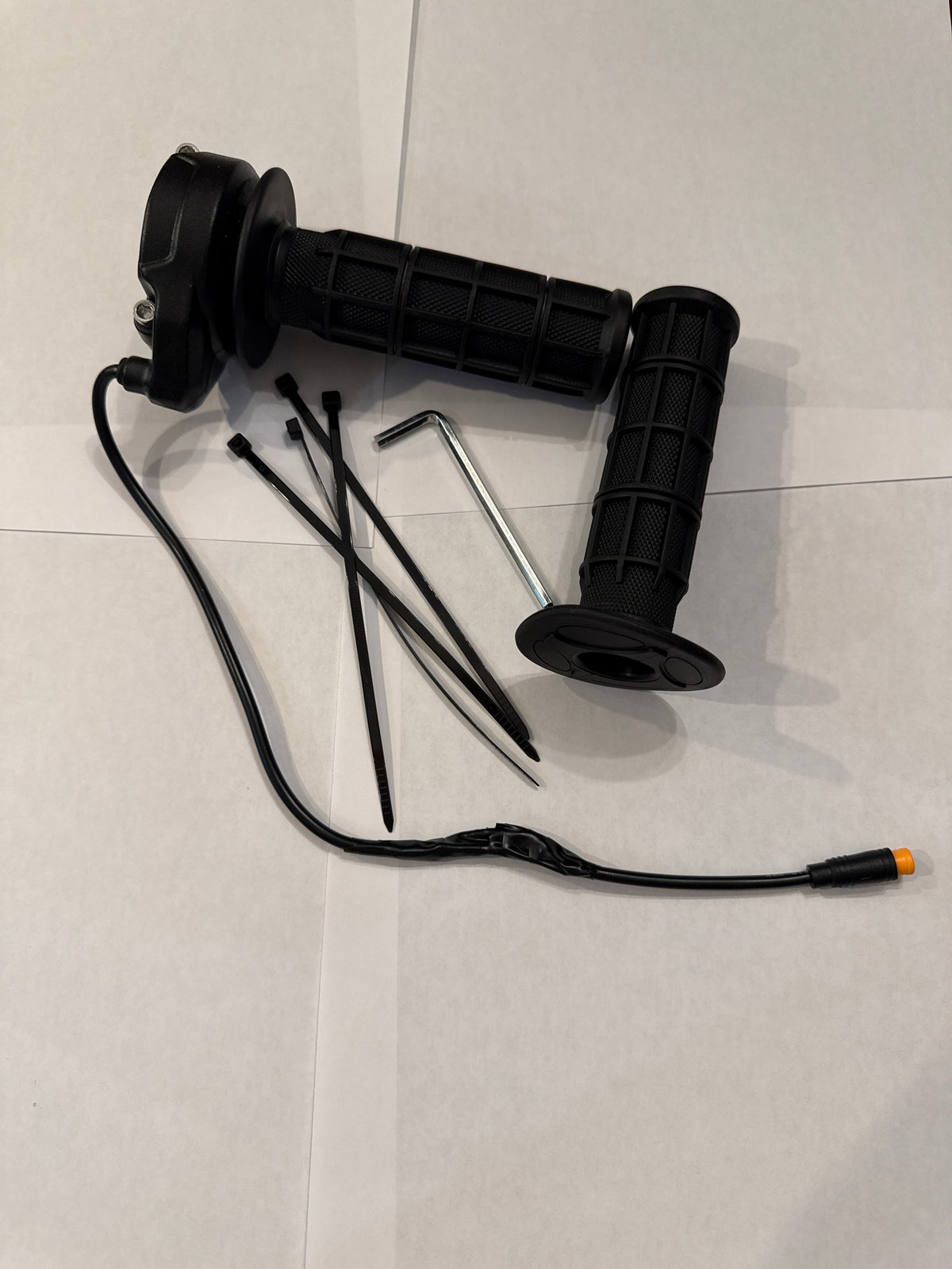 Plug N Play Surron Throttle